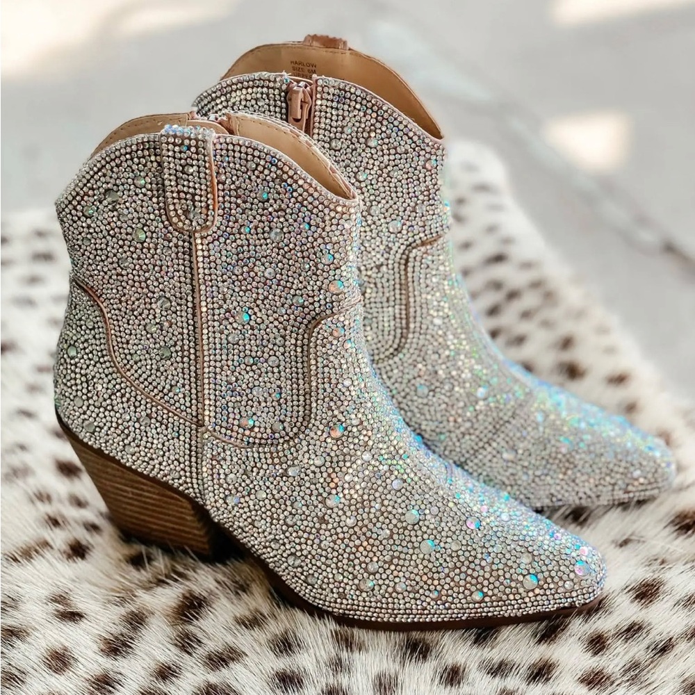 Matisse Harlow clear stone 7.5 booties
